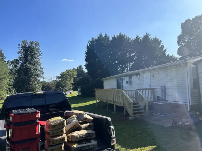 3 and 4 season rooms in Northlakes NC by Deck Unique