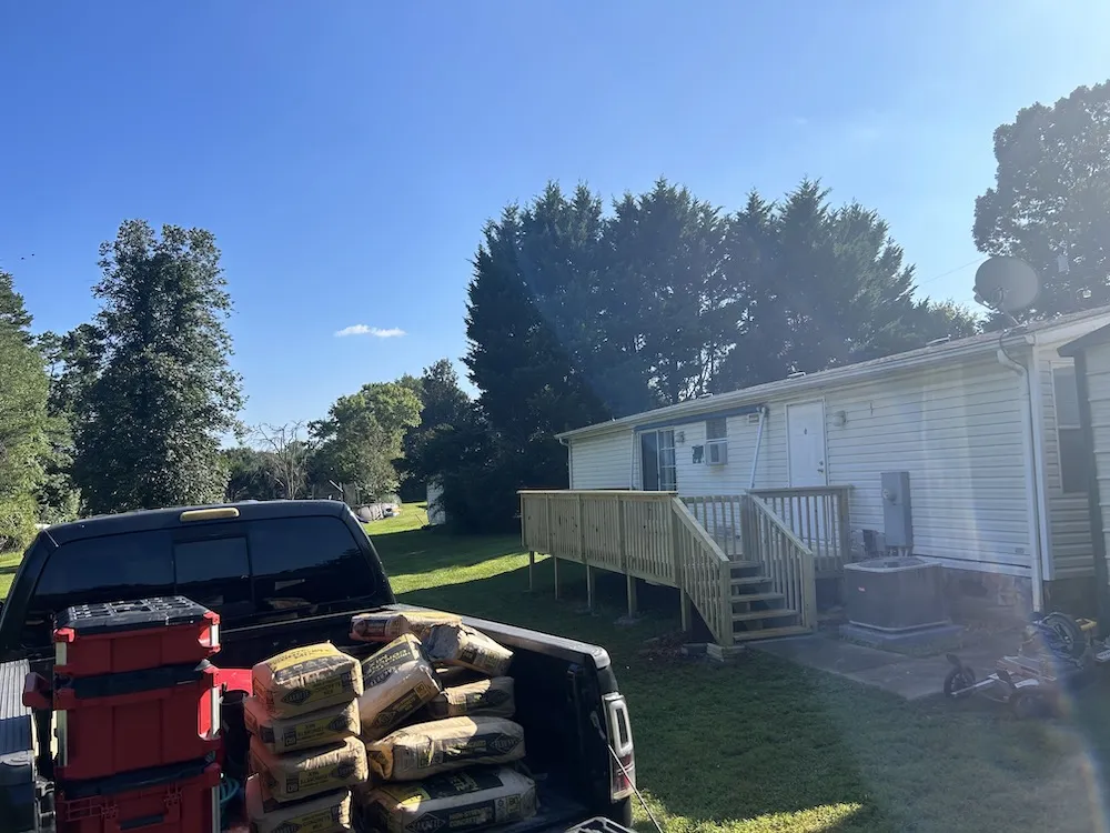new-front-deck-build-in-Hickory